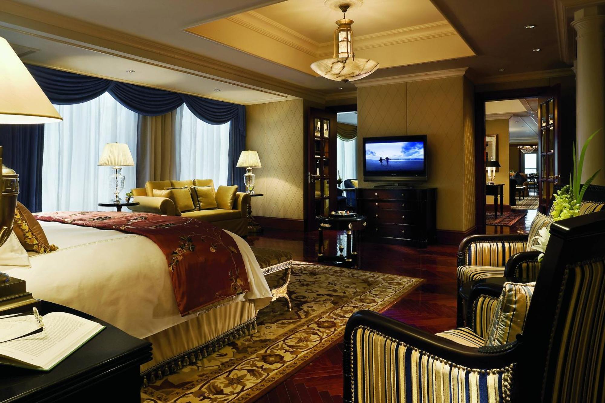 The Ritz-Carlton, Guangzhou Hotel Exterior photo